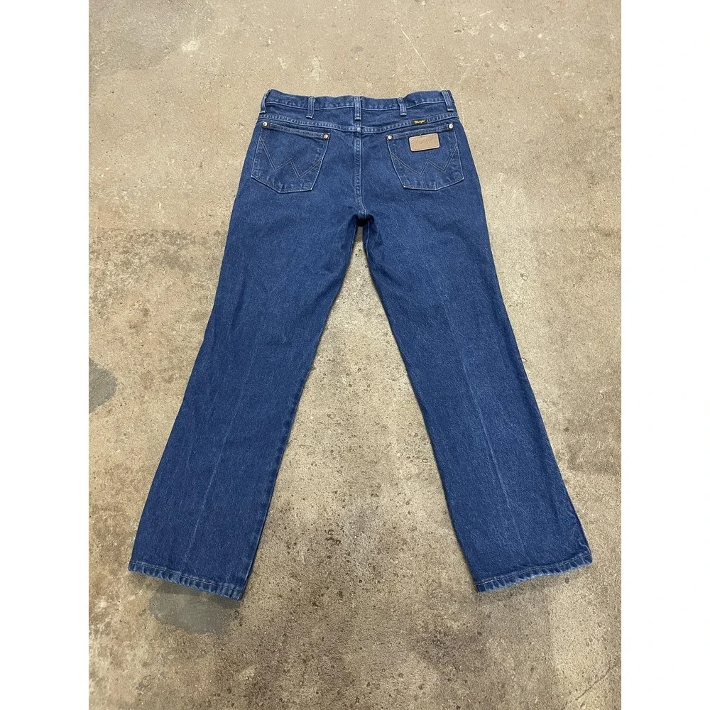 Wrangler‎ 938PWD Jeans Mens 34x30 Medium Wash Blue Denim Straight Leg Zip Fly